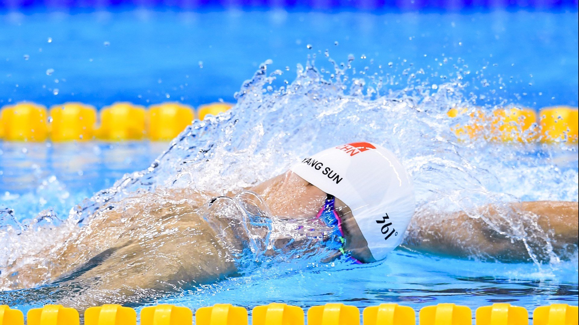 中国短道速滑队世锦赛摘金 年轻小将表现亮眼